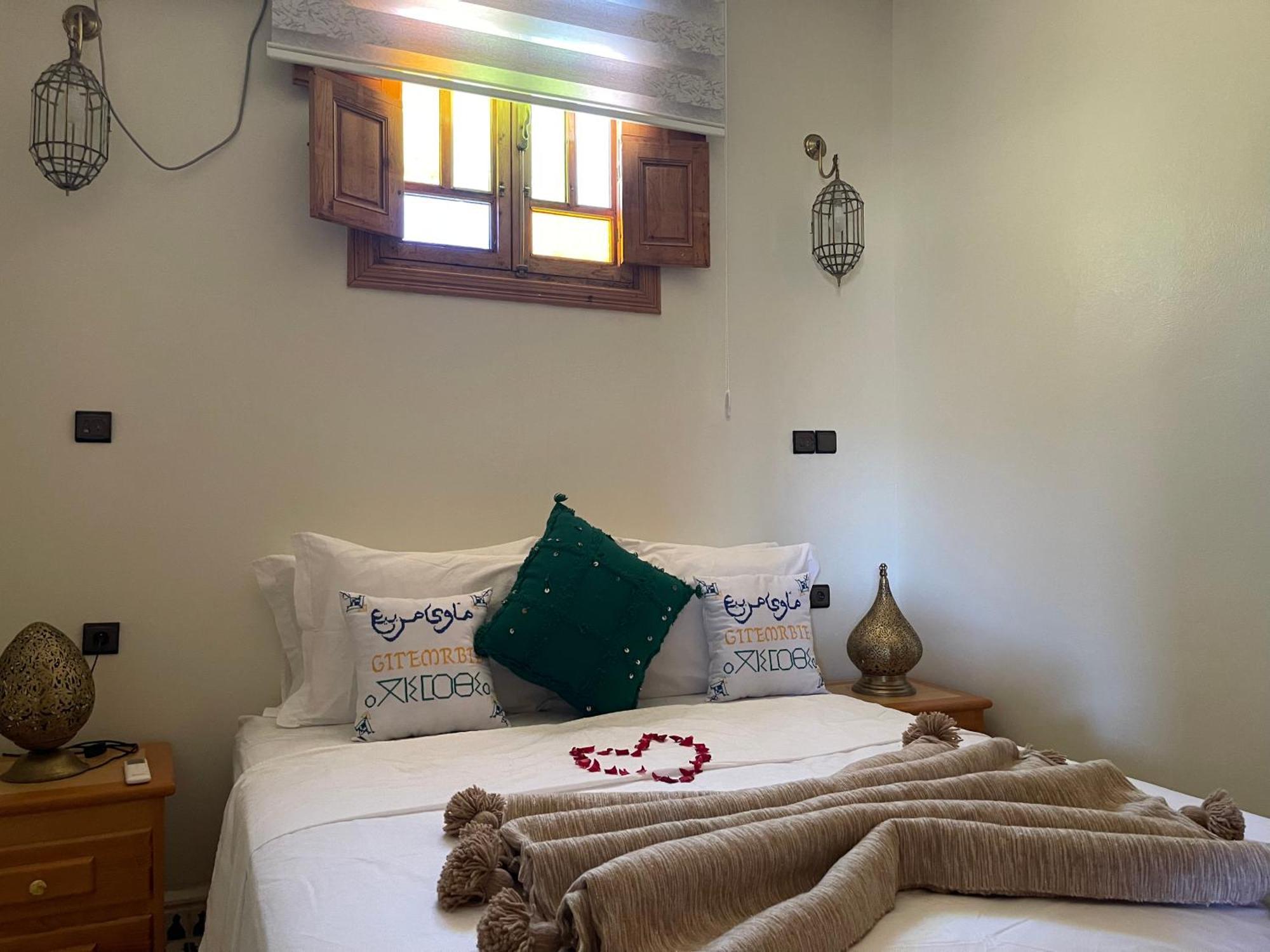 Gite Marbie Maison Rurale, Une Experience Naturelle Unique, Au Coeur Du Moyen Atlas, Maroc Kasba Tibouda Eksteriør bilde